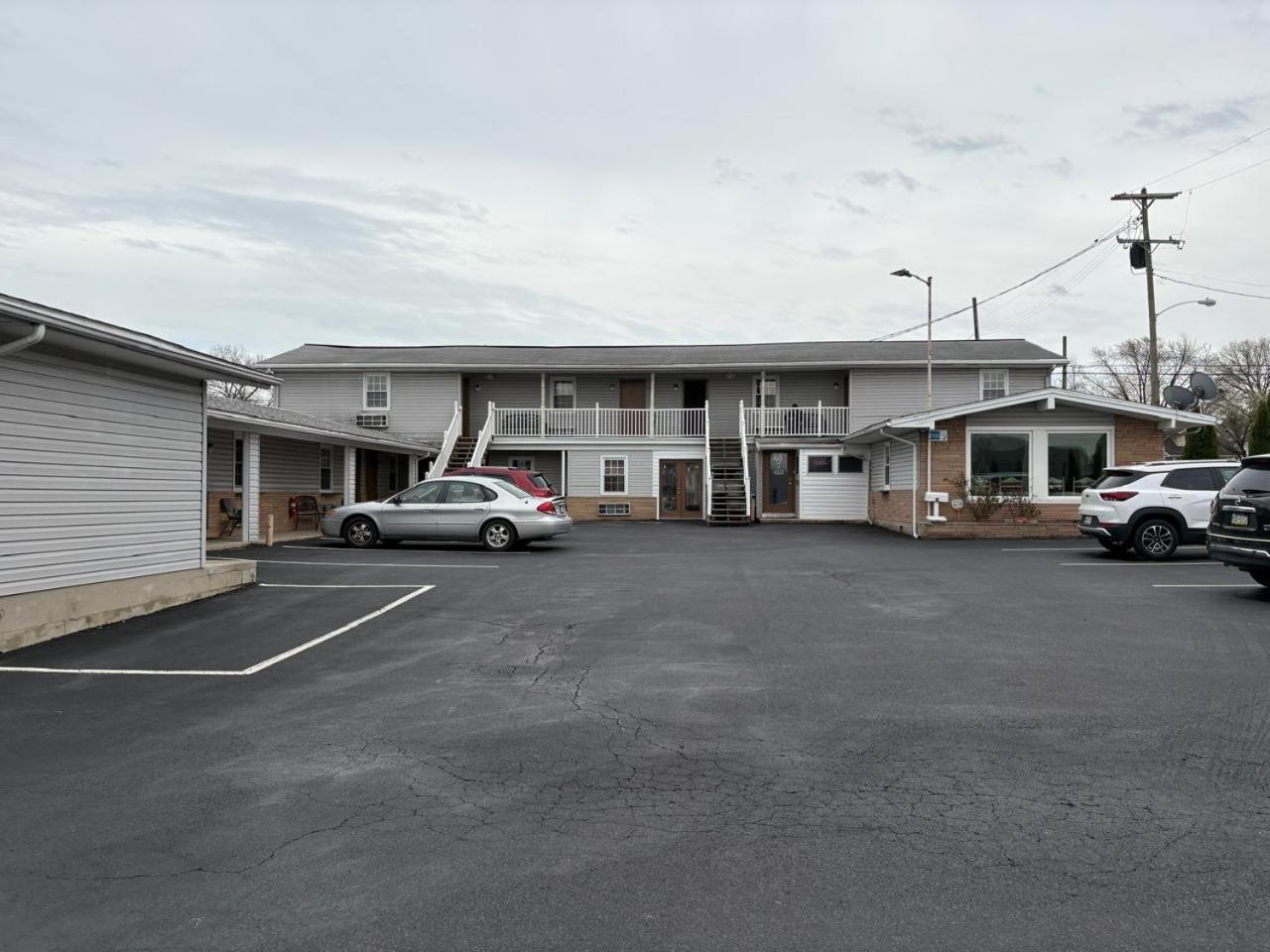 Dutch Motel By Oyo Near Hershey Park Palmyra Exterior photo